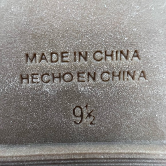 Old Navy Tan Faux Leather Capri Flat Sandals Size 9 1/2 Women’s - Picture 4 of 9